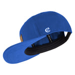 Ein Bild von einem blauen ChiemX Snapback Cap von der Seite